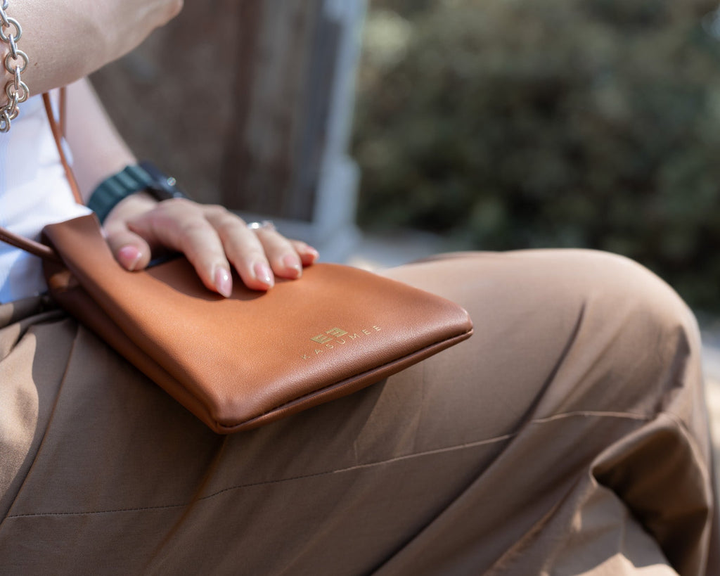 leather-crossbody-phone-purse-8