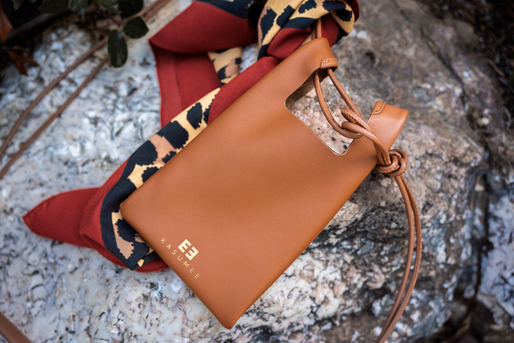 leather-crossbody-phone-purse